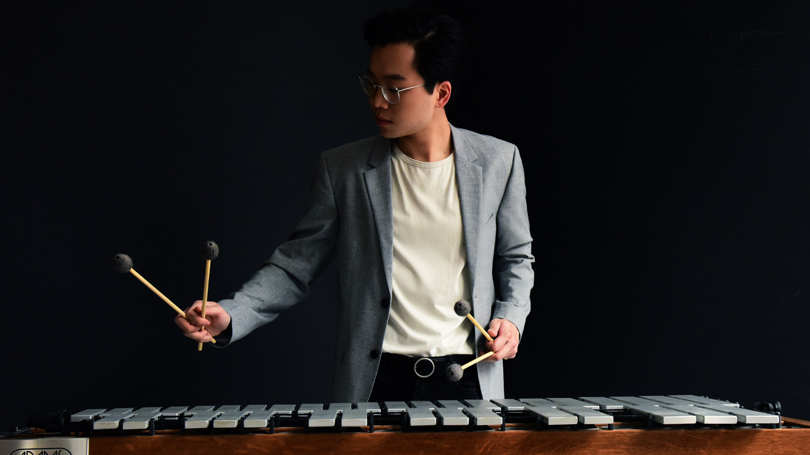 Michael Yeung, percussion Guest Artist: CheeYun, violin